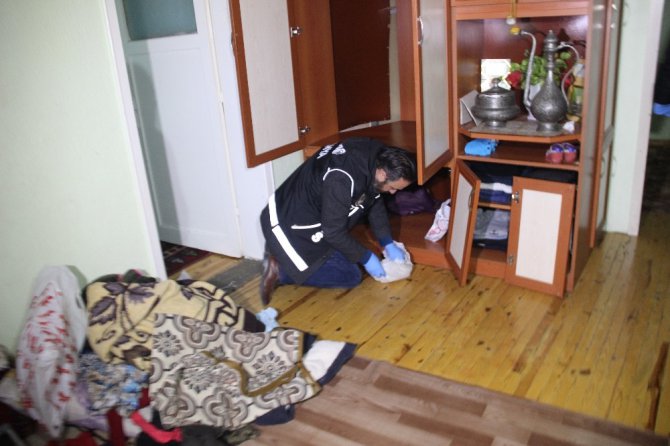 Uyuşturucu tacirlerine şafak operasyonu: 28 gözaltı