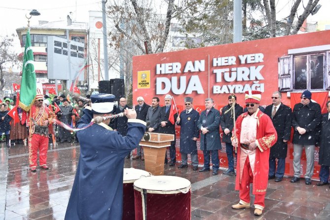 Konya’da “Her An Dua Her Yer Türk Bayrağı” kampanyası