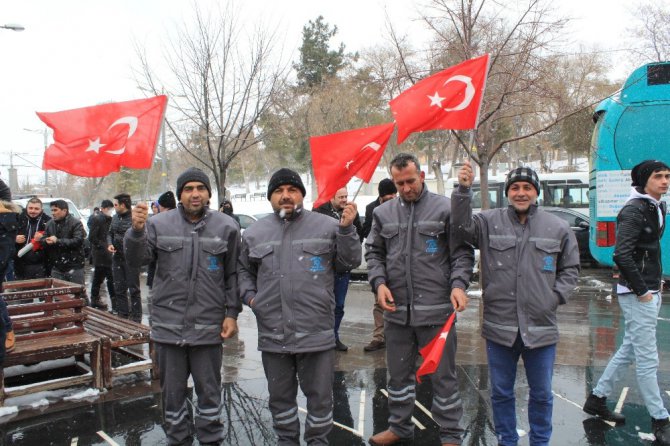 Konya’da “Her An Dua Her Yer Türk Bayrağı” kampanyası