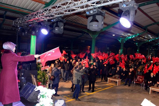 Başkan Toru pazarcı esnafıyla buluştu