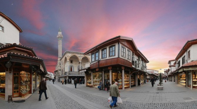 Konya Büyükşehir tarihi eserleri koruma altına aldı