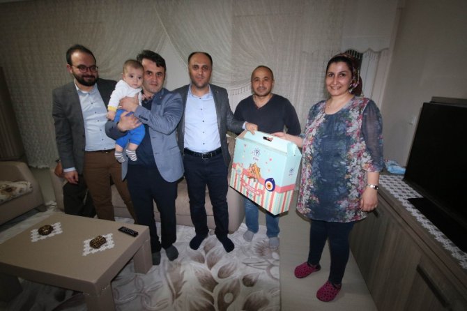 Başkan Özaltun’un ev ziyaretleri sürüyor