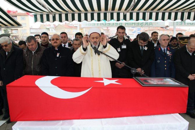 Kazada şehit olan Konyalı polis son yolculuğuna uğurlandı