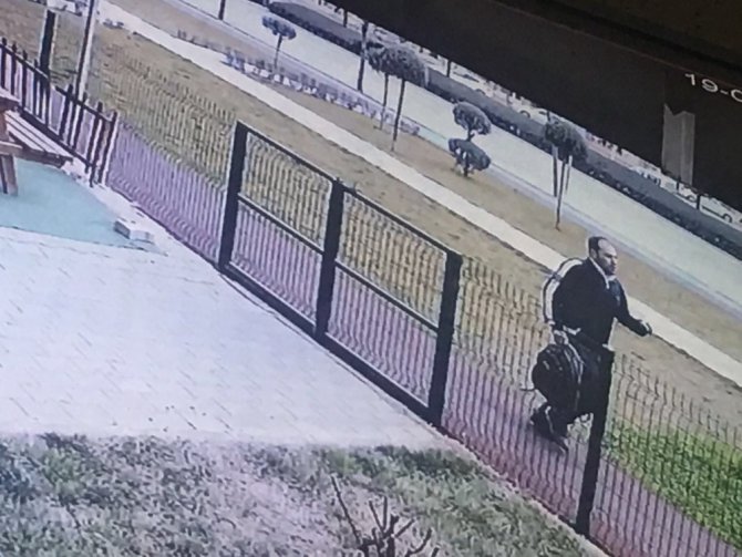 Konya’daki 100 bin liralık kuyumcu soygunu kamerada