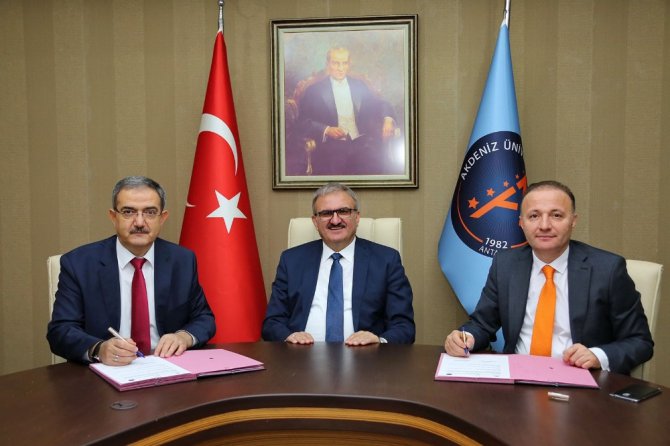 İki büyük üniversiteden örnek işbirliği