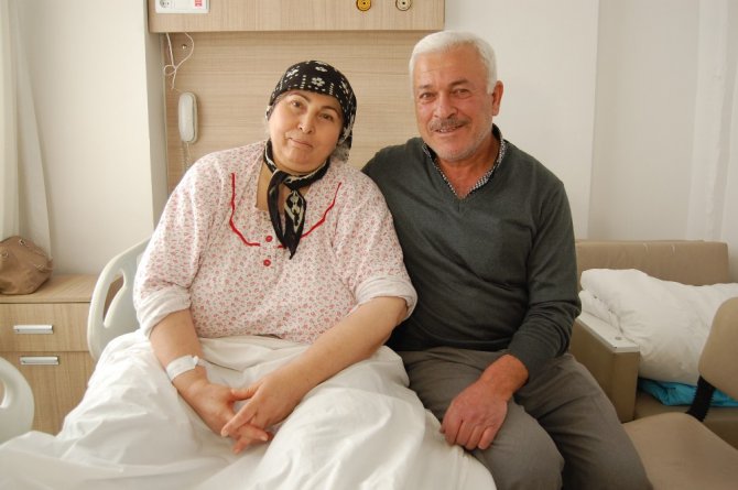 25 yıllık yürüme güçlüğü protez ameliyatla sona erdi