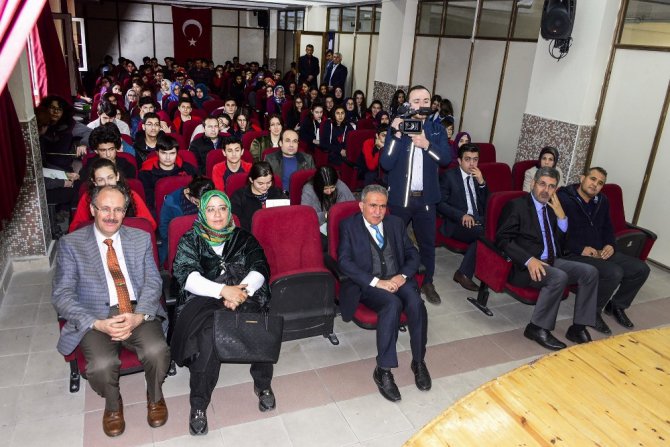 Başkan Toru: “Ülkenin geleceğine sizler yön vereceksiniz”