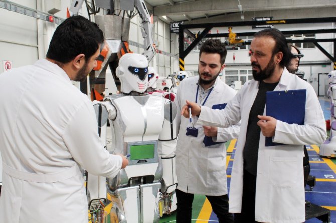 Özgür Akın: “Asker robotları üretmek için hazırız”