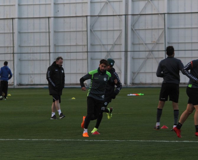 Sergen Yalçın Konyaspor’da ilk antrenmanına çıktı