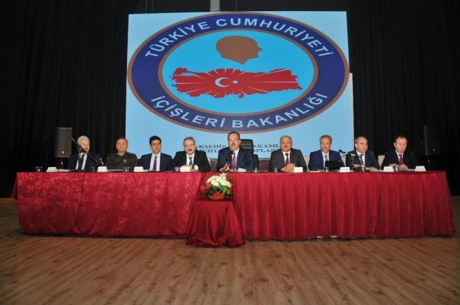 Vali Canbolat, Akşehir’de incelemelerde bulundu