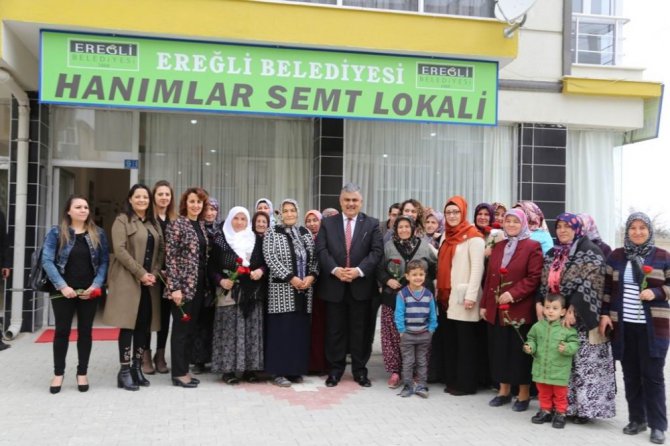 Başkan Özgüven, kadın personelle bir araya geldi