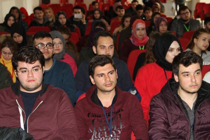 Başkan Acar’dan üniversitelilere tecrübe paylaşımı