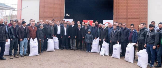 Aksaray’da 183 çiftçiye ücretsiz nohut tohumu dağıtıldı