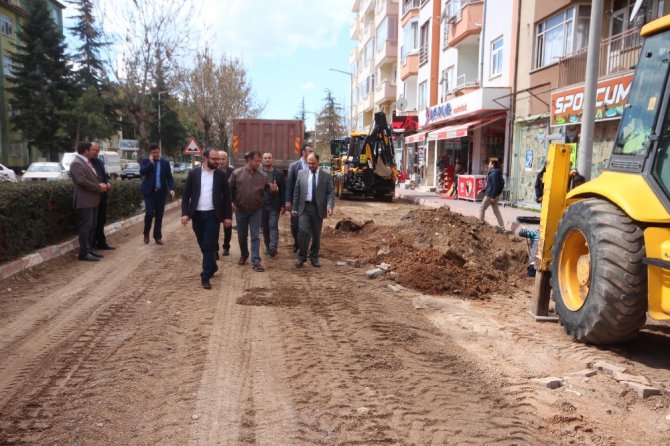 Beyşehir Belediyesi’nden sıcak asfalt atağı