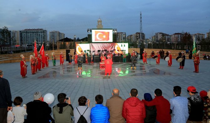 Gençlik Meclisi üyeleri Ecdat Bahçesinde ecdadı yad etti