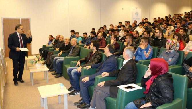 Eğitimci - Yazar Kadir Keskin NEÜ’de öğrencilerle buluştu