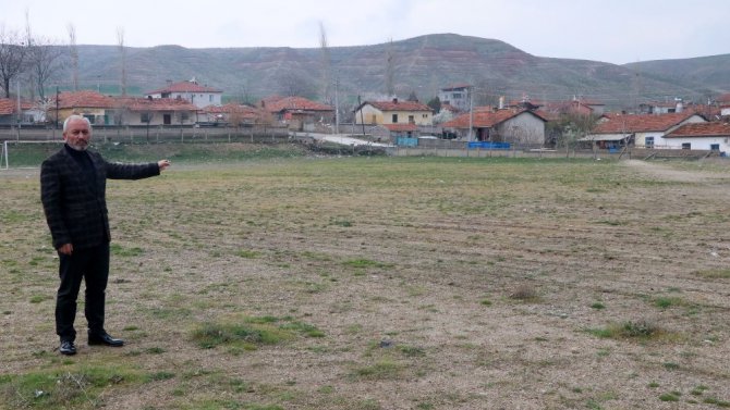 Topakkaya Beldesine spor kompleksi için protokol imzalandı