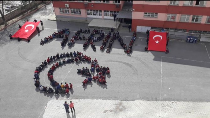 Akşehirli öğrencilerden Zeytin Dalı Harekatına destek