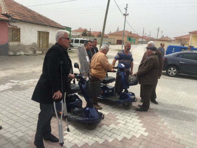 Kulu’da ihtiyaç sahiplerine engelli bisikleti dağıtıldı