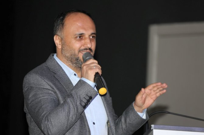 Beyşehir’de ‘Kadının Siyasetteki Yeri’ konuşuldu