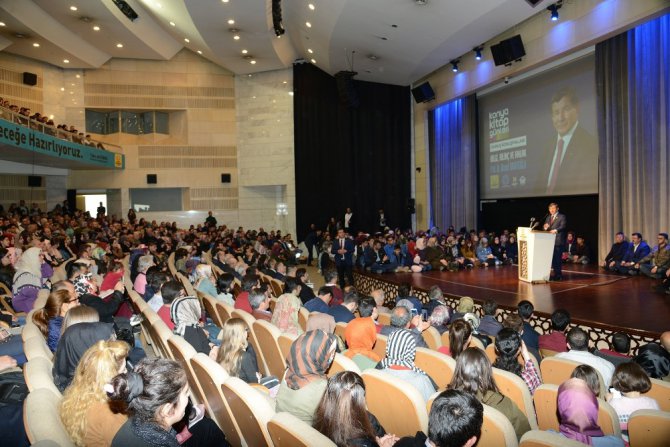 Davutoğlu’ndan “Bilgi, Bilinç Ve Ahlak” konferansı