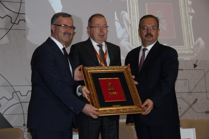 Konya’da 5. Uluslararası Otomobil Sektörünün Geleceği Konferansı gerçekleştirildi