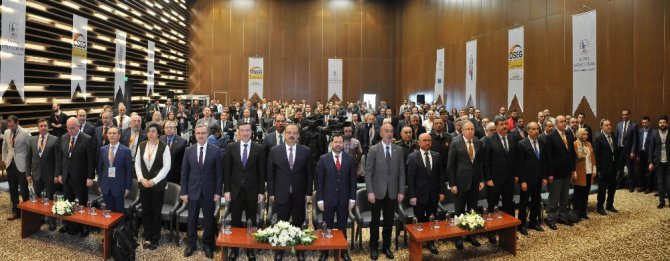 Konya’da 5. Uluslararası Otomobil Sektörünün Geleceği Konferansı gerçekleştirildi
