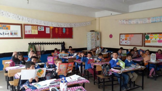 ASEM üyelerinden “Kardeş Okul”a 2 bin kitap