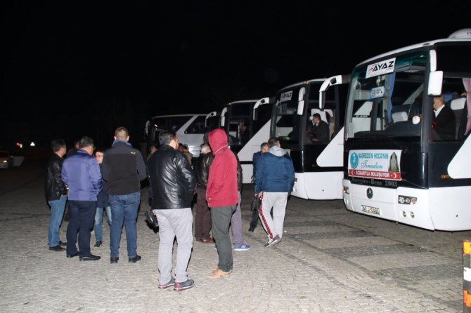 Akşehir’den, Çanakkale’ye üçüncü kafile dualarla uğurlandı