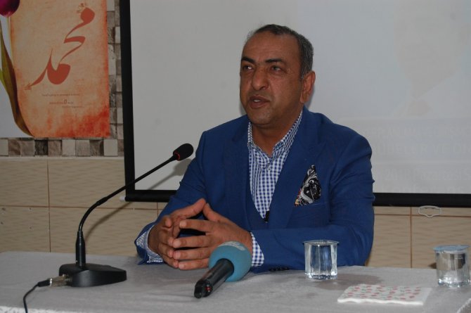 İşadamı Ali Şeker öğrencilere tecrübelerini anlattı