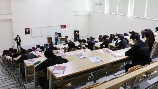 KTO Karatay Üniversitesinde, üniversite sınavı provası