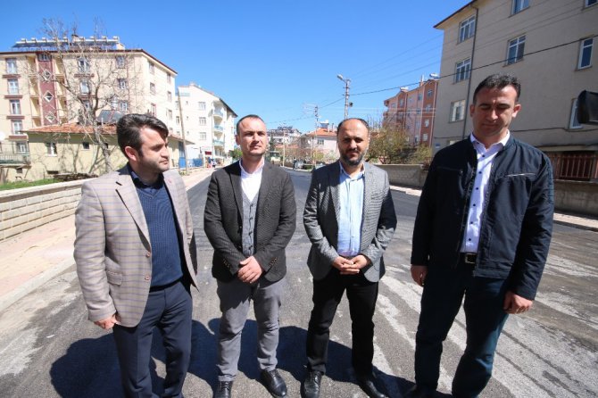Beyşehir’e kazandırılan yol çizgi makinesi mesaisine başladı