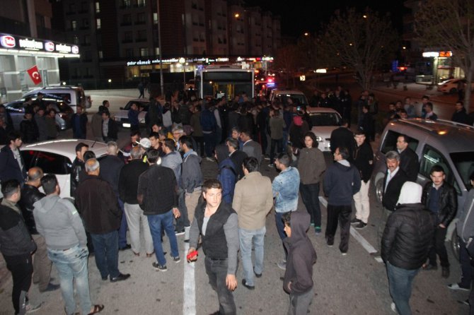 Çocuğun kazada öldüğü yerde tekrar kaza olunca caddeyi kapattılar