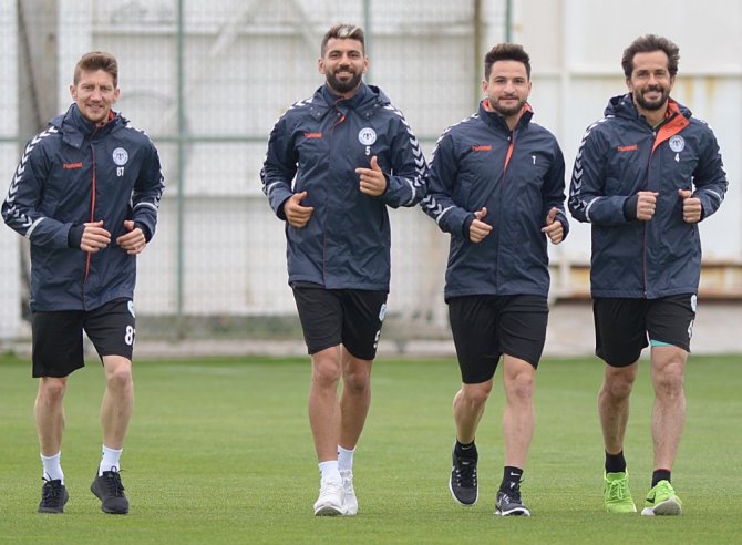 Atiker Konyaspor, Antalyaspor maçı hazırlıklarına başladı