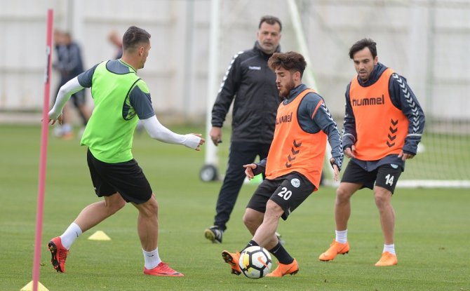 Atiker Konyaspor, Antalyaspor maçı hazırlıklarına başladı