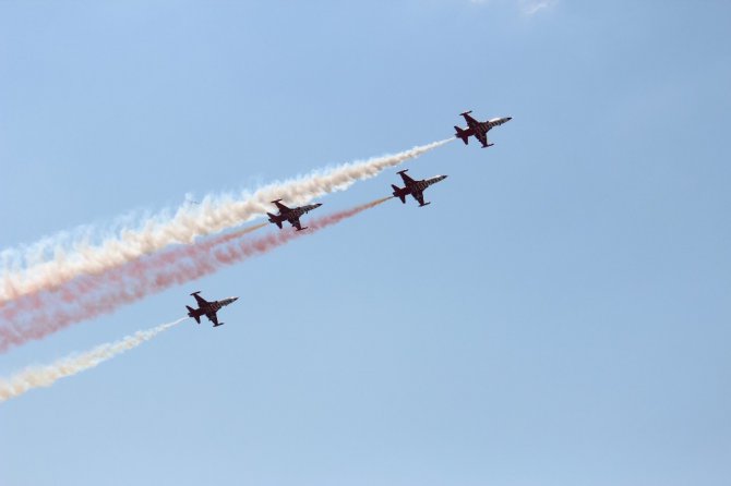 Türk Yıldızları Beyşehir Gölü semalarında gösteri uçuşu yapacak