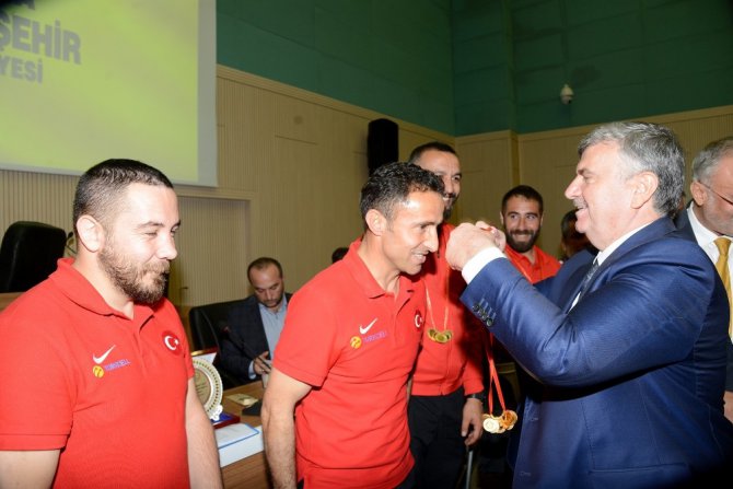 Ampute Milli Takımı Ödüllendirildi