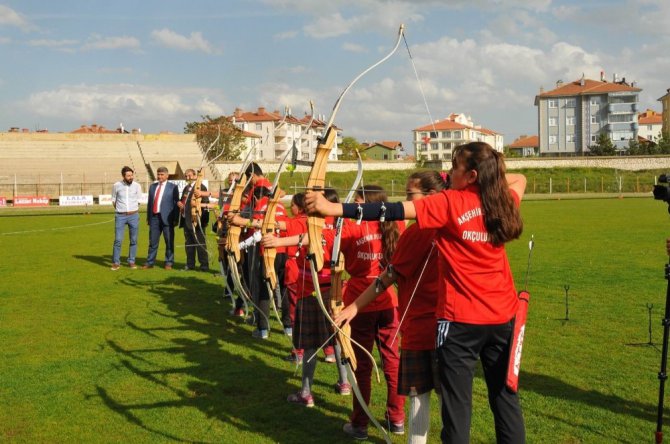 Akşehir Spor Olimpik Okçuluk Takımı hazırlıklarını sürdürüyor