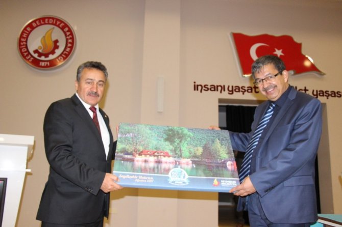 Araştırmacı Yazar Hayati İnanç’tan Seydişehir’de konferans