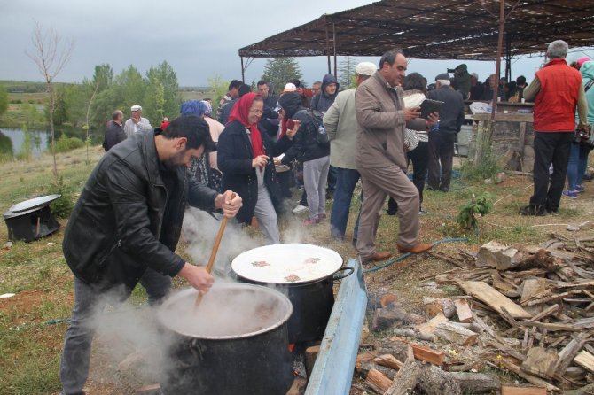 Sanatçıların köyünde Hıdırellez kutlaması