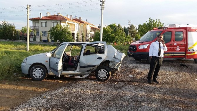 Kazada ağır yaralanan sürücü yaşam mücadelesini kaybetti