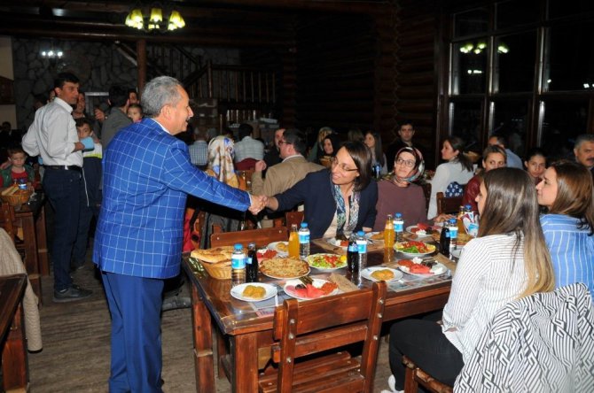 Başkan Akkaya’dan hakim ve savcılara iftar