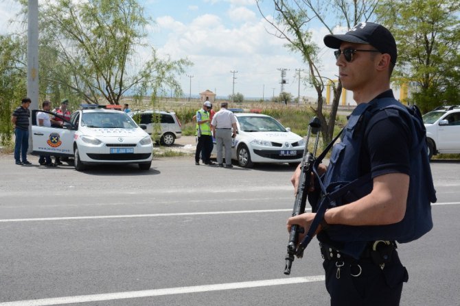 Aksaray’da polis ve jandarmadan ortak uygulama