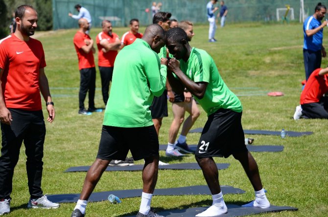 Atiker Konyaspor Bolu kampındaki hazırlıklarına devam ediyor