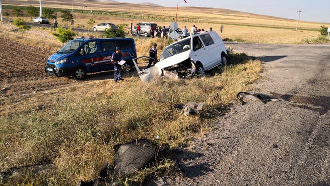 Aksaray’da trafik kazası: 2’si çocuk 5 yaralı