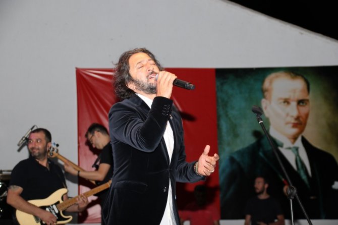 Akşehir’de Fettah Can konseri