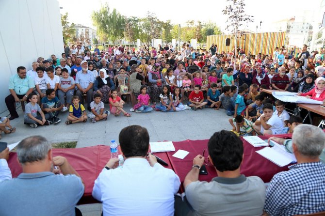 Aksaray’da 250 kişilik “Başkan Mahallemizde” ekibi Fatih Mahallesinde