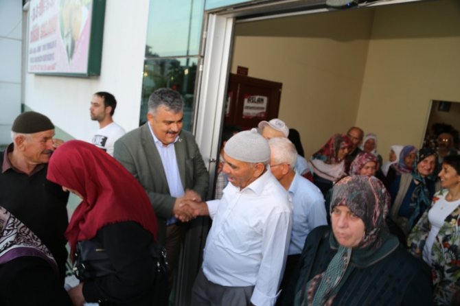 Başkan Özgüven, hacı adaylarıyla bir araya geldi