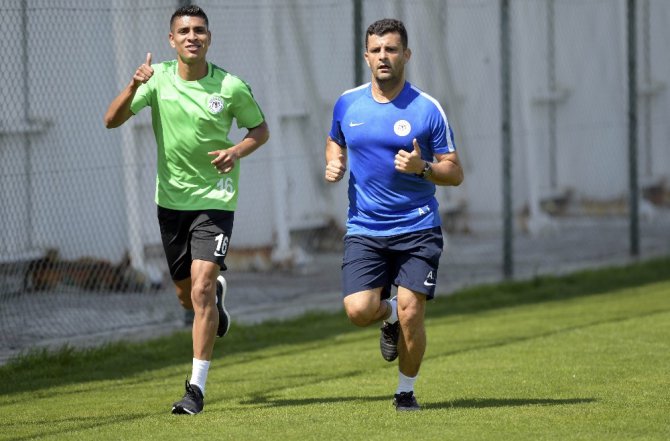 Atiker Konyaspor’da, Erzurumspor hazırlıkları sürüyor