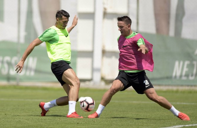 Atiker Konyaspor’da, Erzurumspor hazırlıkları sürüyor
